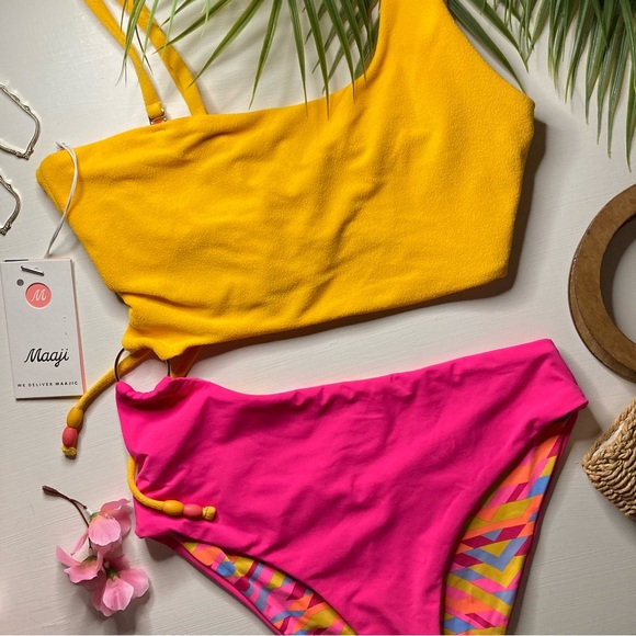 Maaji 🩷💛 Asymmetrical One Piece Swimsuit - Picture 13 of 15